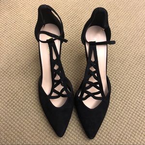 Sexy Nine West black suede pumps